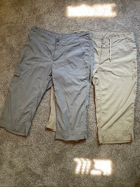 The North Face Women's Capri Cargo Pants - Gray & Tan Size 10 Lightweight 2 pair